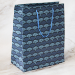 Пакет подарочный из крафт-бумаги 26,4х32,7х13,6 см (craft L) Синие узоры, 150 г ПАК-1531 *