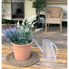 11 Лейки, опрыскиватели